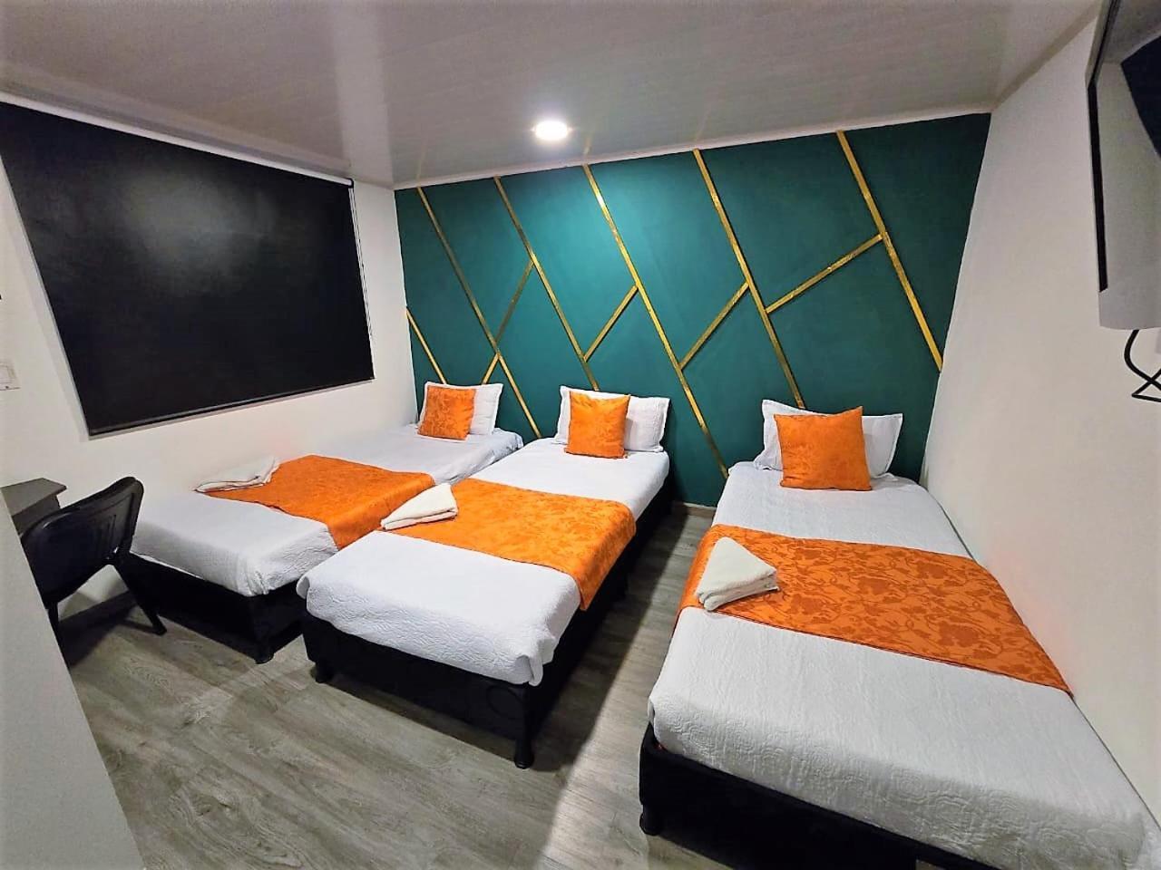 Hotel Kristal Ferial Bogota Exterior photo