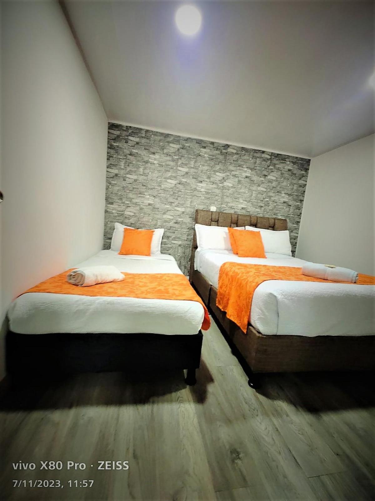 Hotel Kristal Ferial Bogota Exterior photo