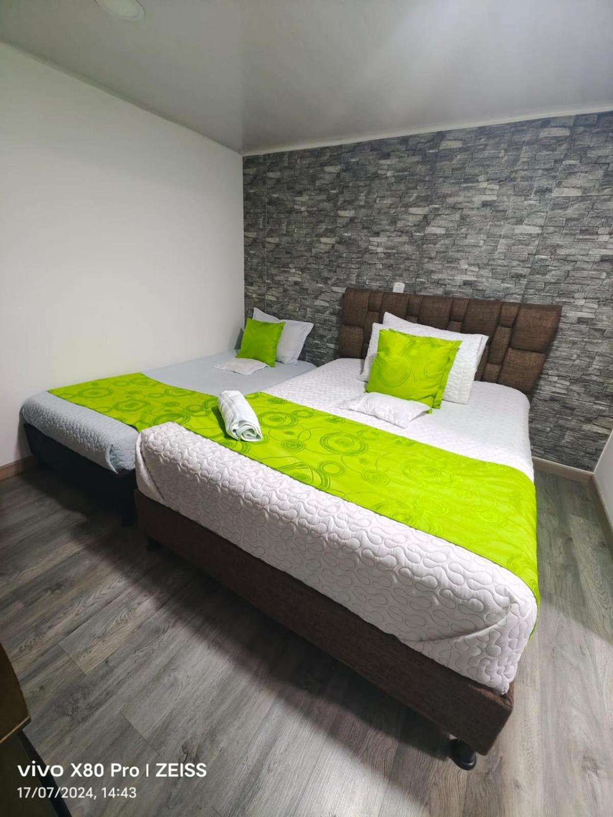 Hotel Kristal Ferial Bogota Exterior photo